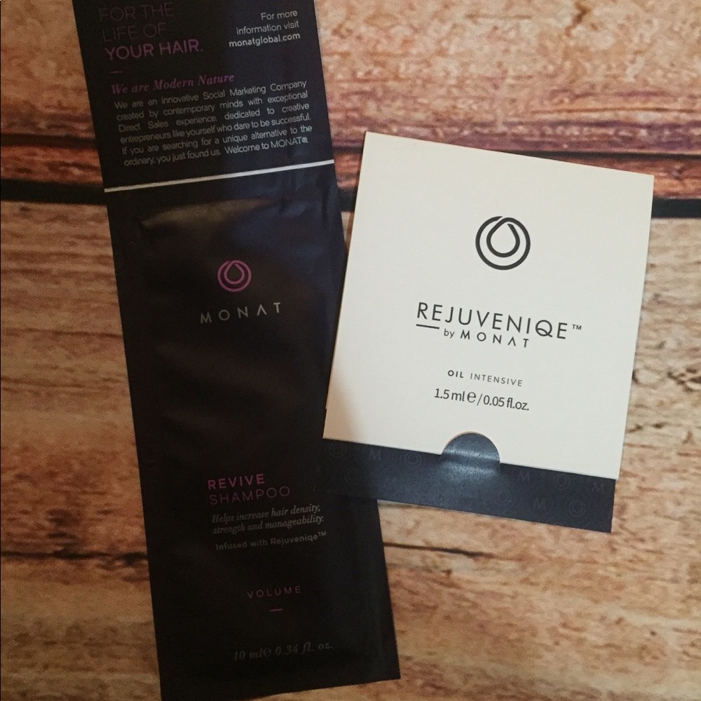 Monat Sample Combo