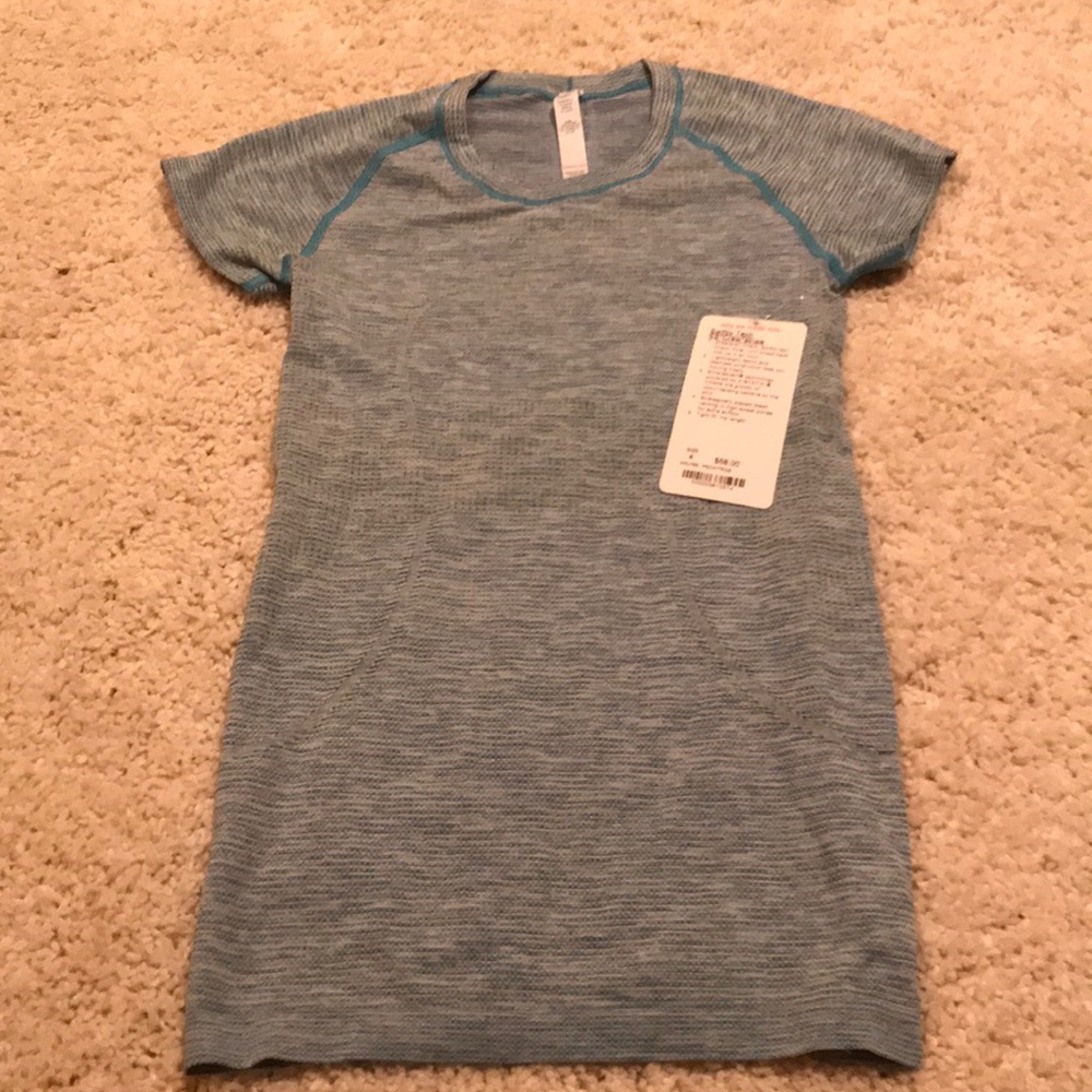 Lululemon Swiftly Tech SS Crew stripe