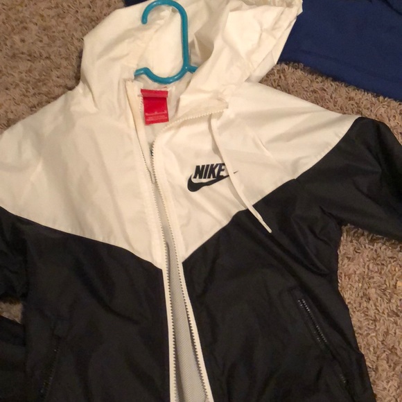Nike Tops - Nike Windbreaker