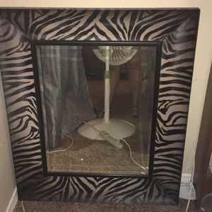 Zebra mirror
