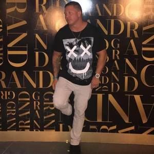 Meet your Posher, Chad