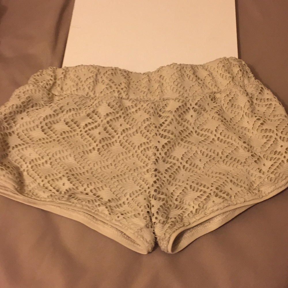Beige / Grey crotched shorts