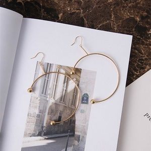 HM Gold Large Half Loop Earring