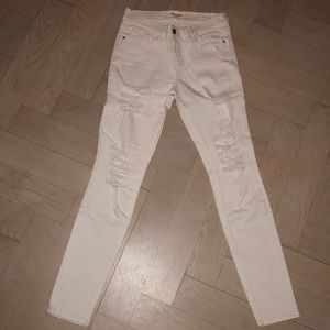 Size 28 Frame Le Skinny de Jeanne white denim