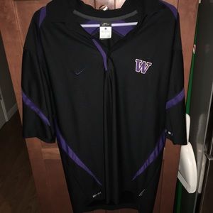 Men’s Nike size L Washington Huskies black polo