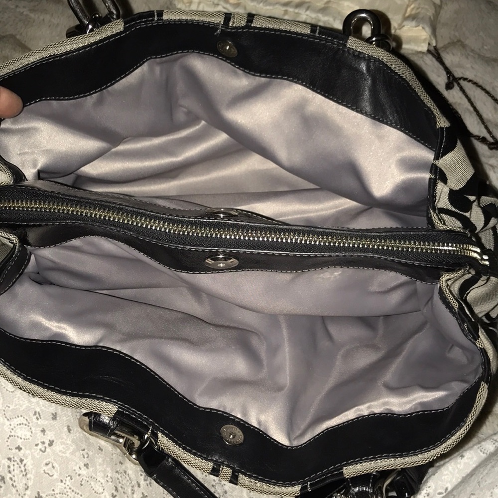 Purse - Picture 3 of 4
