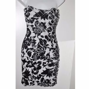 Black and White Floral spaghetti strap body-con dr
