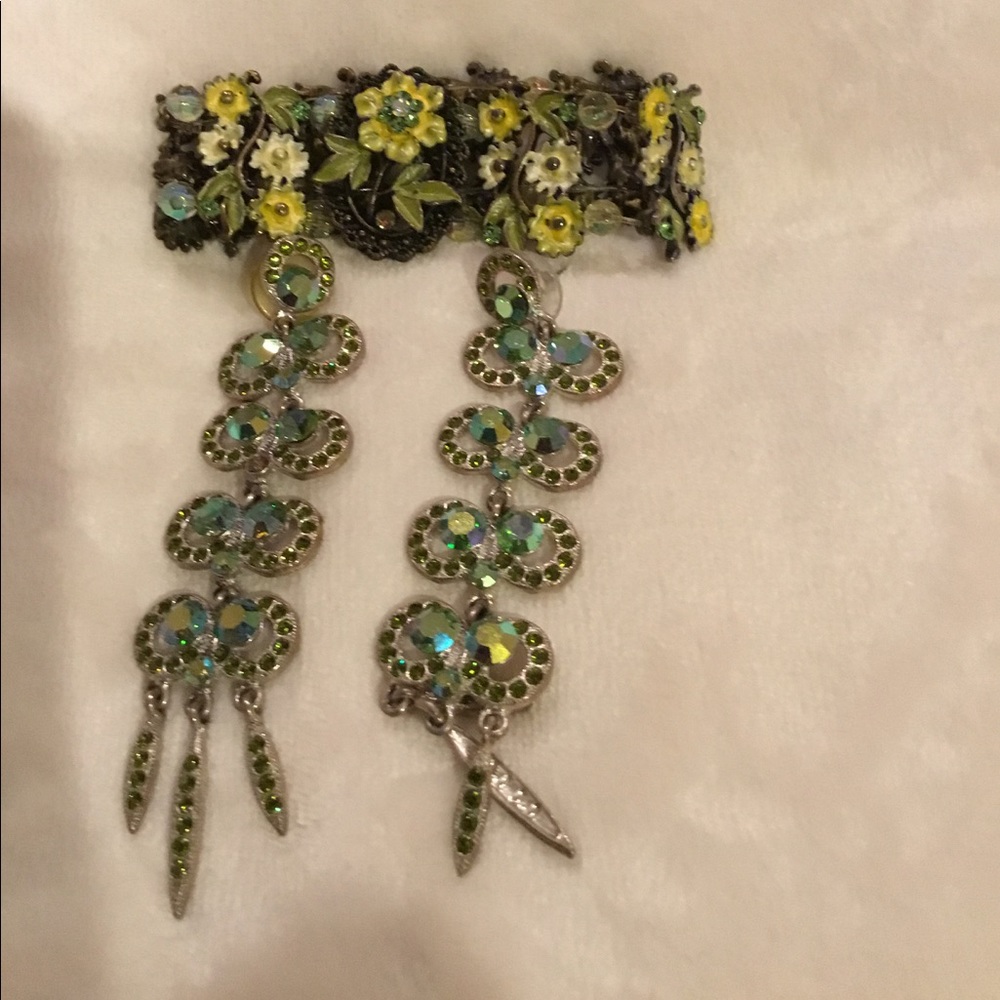 Bracelet and earrings