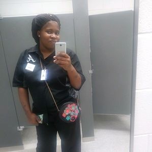 Meet your Posher, Okeisha