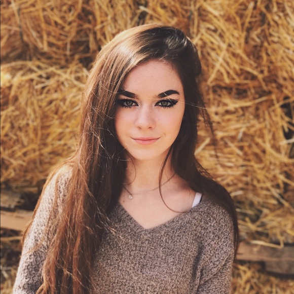 Meet your Posher, Ashley - Picture 1 of 1