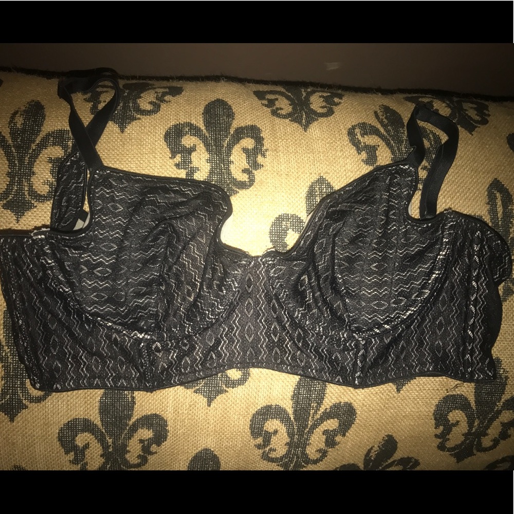Victoria's Secret unlined bralette 34DD