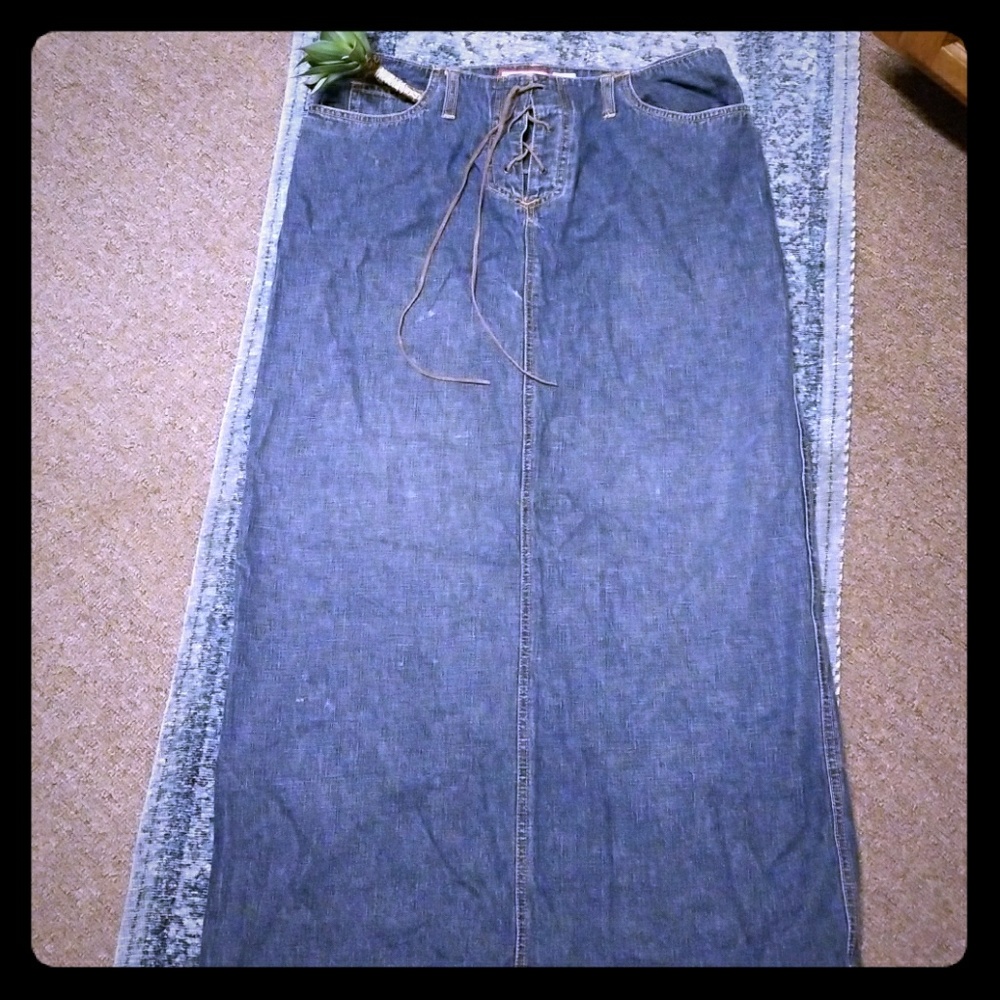LONG JEAN SKIRT WITH LATTICE TIE UP