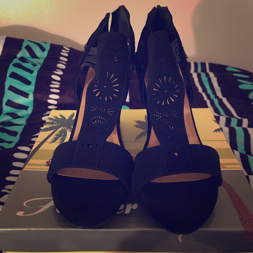 Black Open-toe Wedges
