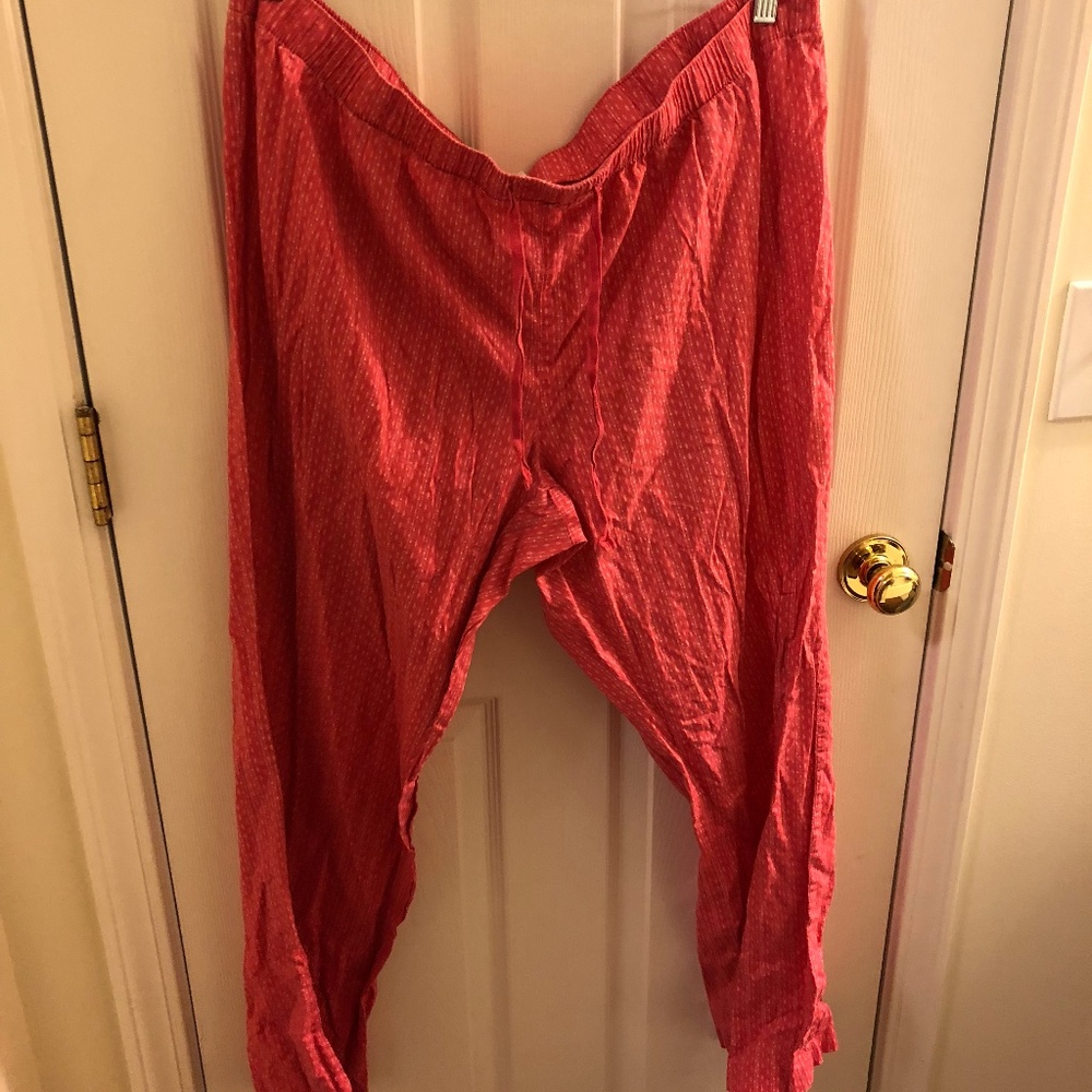 Size 2X pink with white pattern pajama pants