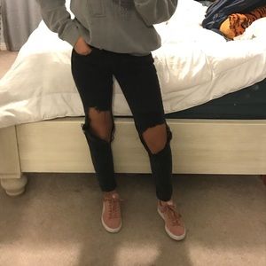 Black distressed jeans