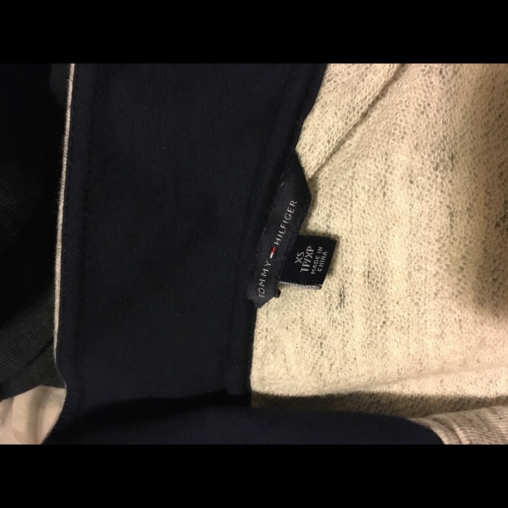 Tommy Hilfiger zip up - Picture 2 of 3