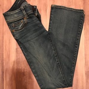 BNWOT AE Kick Boot Jeans