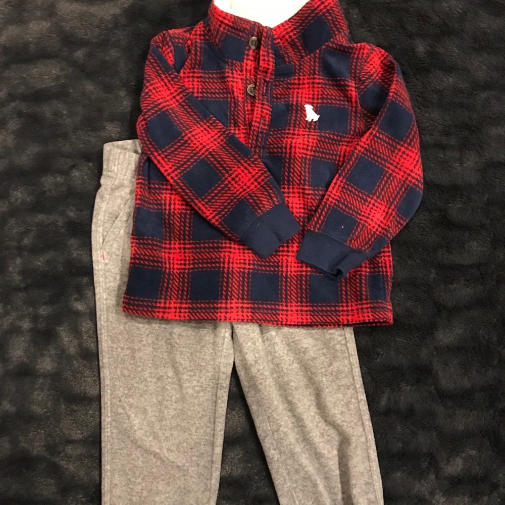 Carters Fleece sweater and pant set