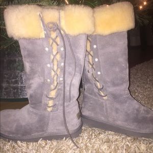 Woman’s gray lace up Australia UGGS size 8