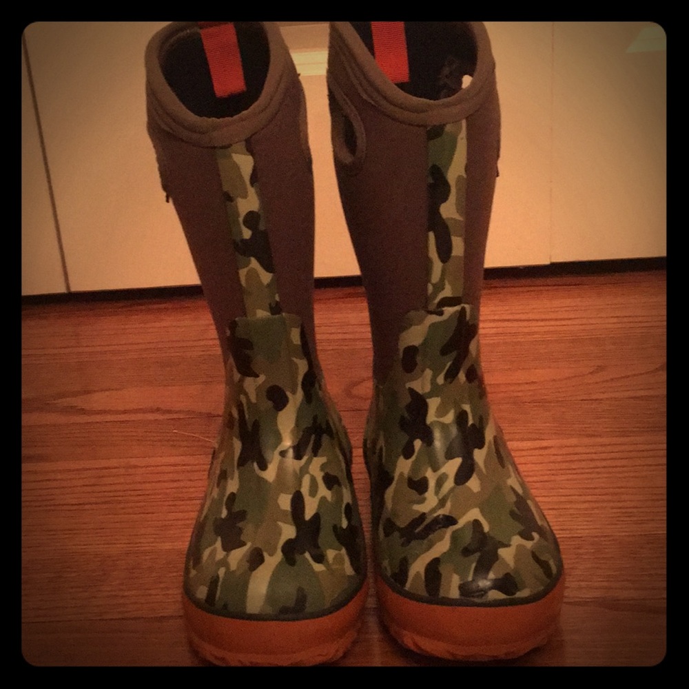 BOGS boots for boys