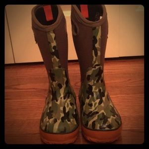 BOGS boots for boys