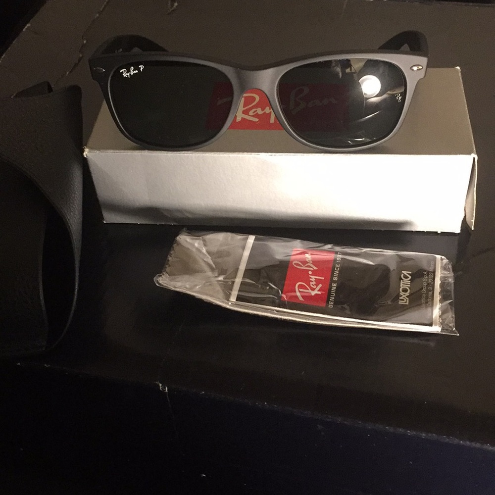 BRAND NEW Ray Ban matte black sunglasses