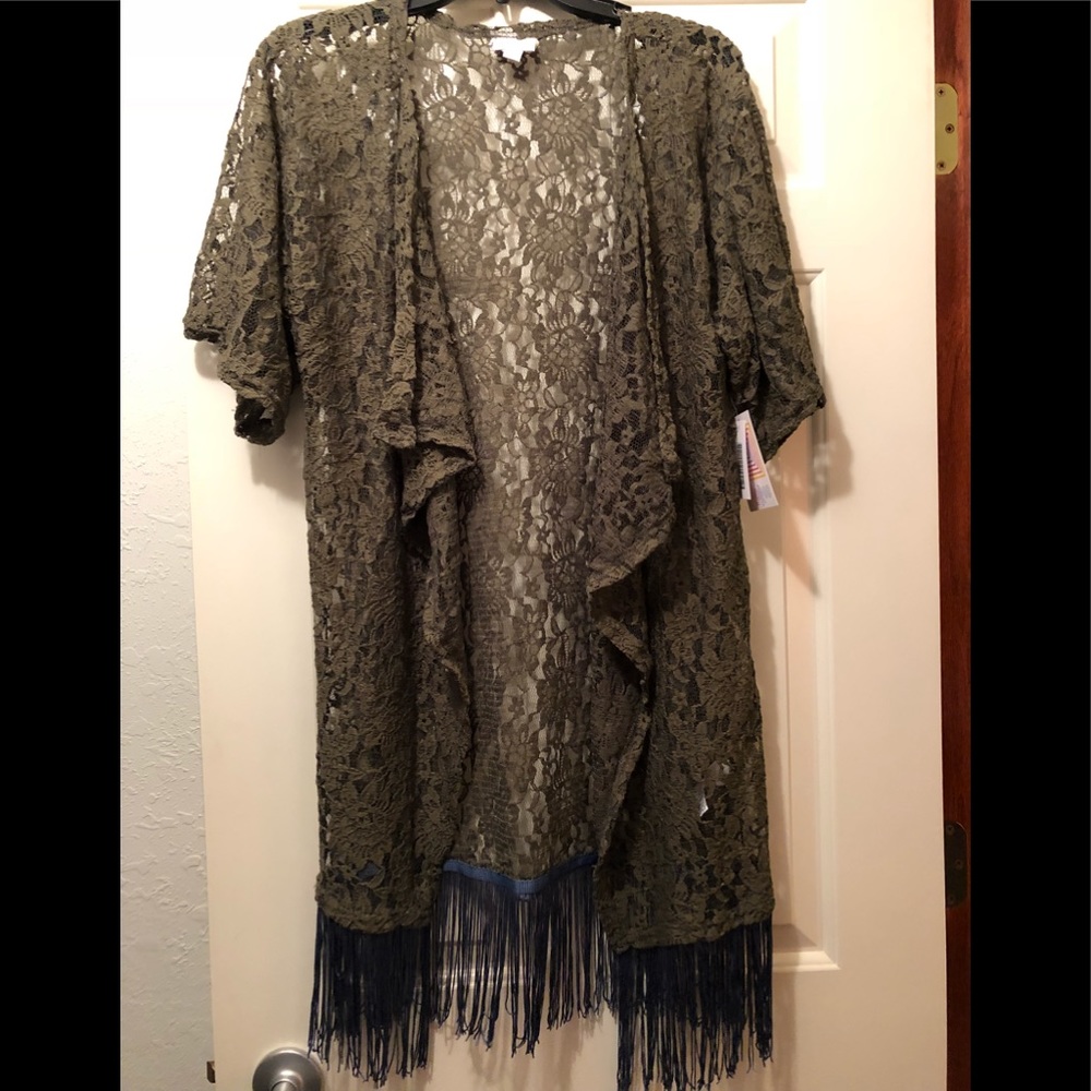 Lularoe Monroe Kimono