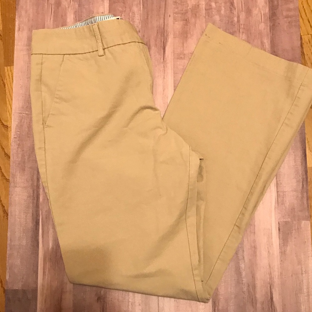 BNWOT Tommy Hilfiger Khakis