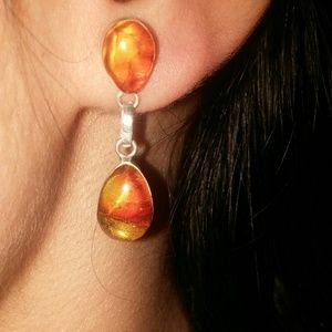 Elegant Ambar teardrop earings