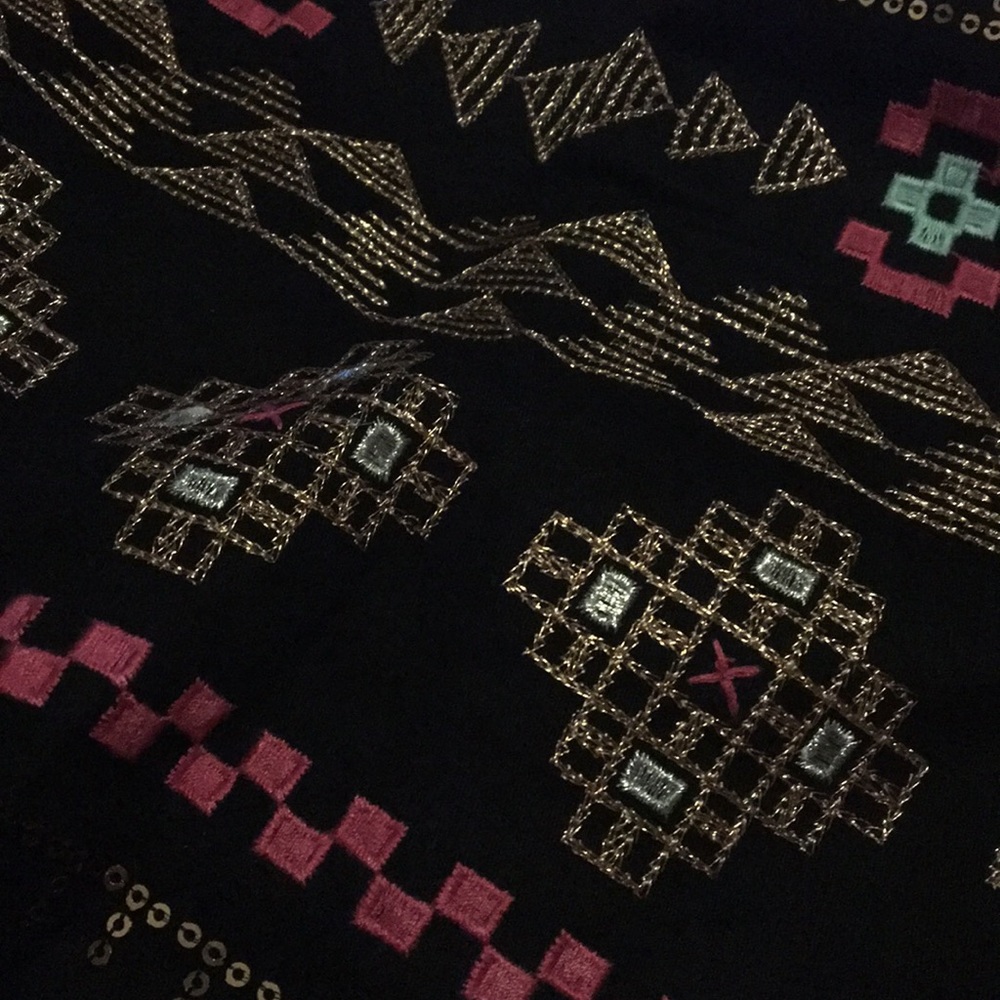 miami Black Embroidered Mini Skirt (L) - Picture 3 of 3