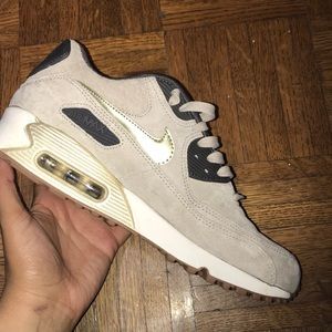 Nike air max 90s women’s size 9