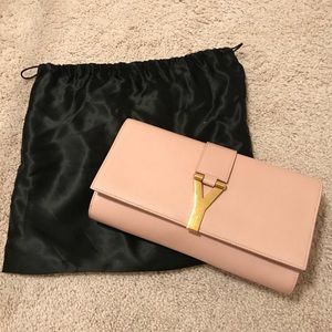 Price dropped! Selling SLP Classic Y Clutch✨