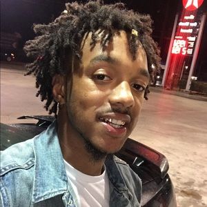 Meet your Posher, Devin