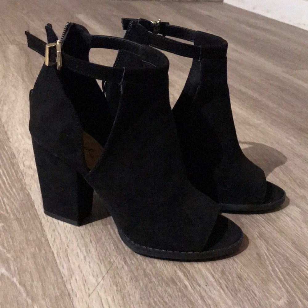 Black wedges✨
