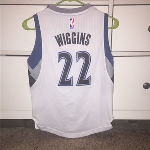 Timberwolves jersey. Youth small