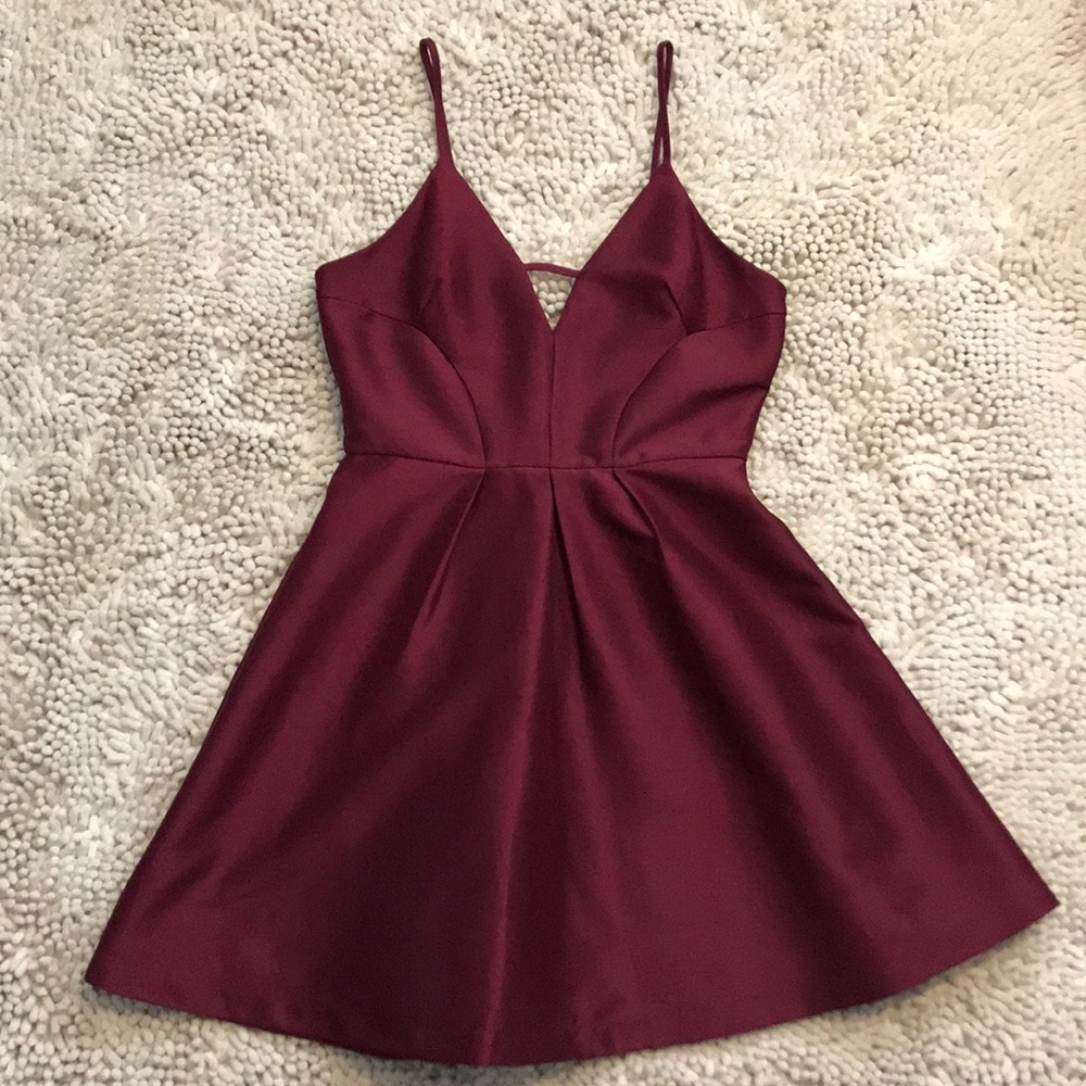 Wine-colored, classic-cut, cocktail dress