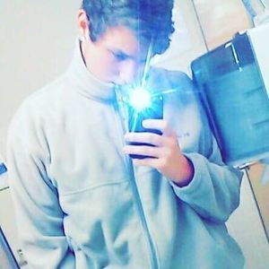 Meet your Posher, Cameron