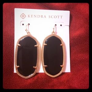 Brand new Danielle Kendra Scott Earrings