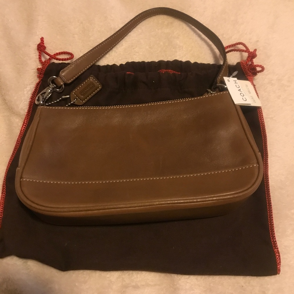 ***Final Drop*** Coach leather handbag
