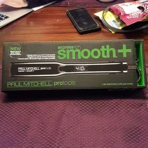 Paul Mitchell flat iron.