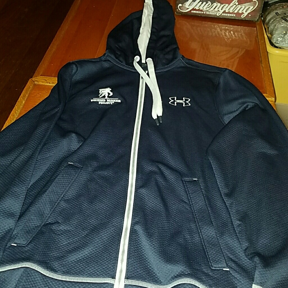 Under Armour zipup Hoodie