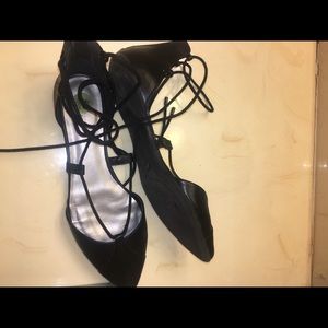 Black comfy women’s shoes