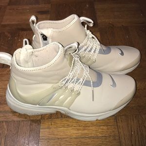 Nike mid utility presto beige