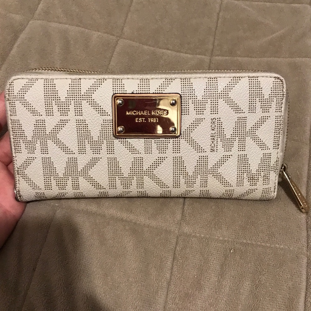 Michael Kors wallet