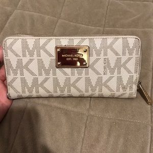 Michael Kors wallet