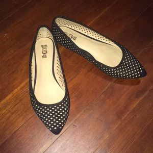 Laser cut pointed toe black flats