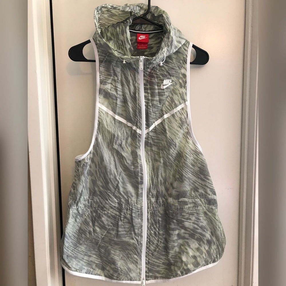 Nike running vest