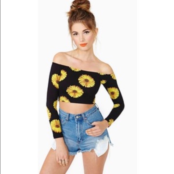 Nasty Gal sunflower crop top - Picture 1 of 4