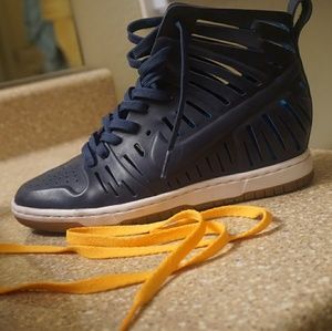 Women's NIKE DUNK SKY HI 2.0