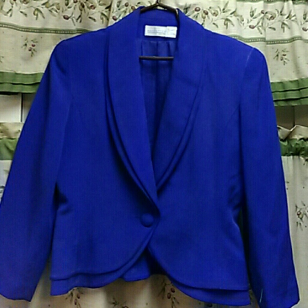 Nordstrom Gallery Ladies Sz 14 100% silk Blazer